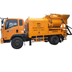 Betonmischer und Pumpwagen